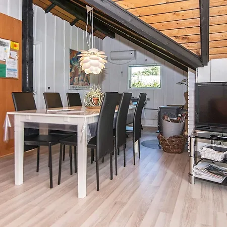 בית נופש Secluded Oasis By Kvie Lake-by Traum